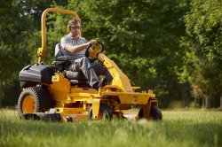 Z5 152 Cub Cadet - ZeroTurn Rider s bočním výhozem