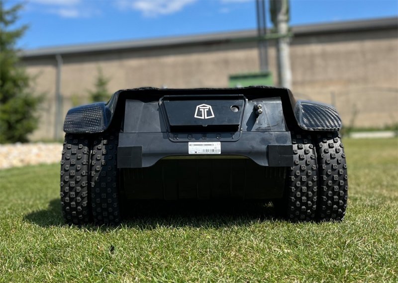 Robotická travní sekačka ZCS PROTECH D40i - Kliknutím na obrázek zavřete